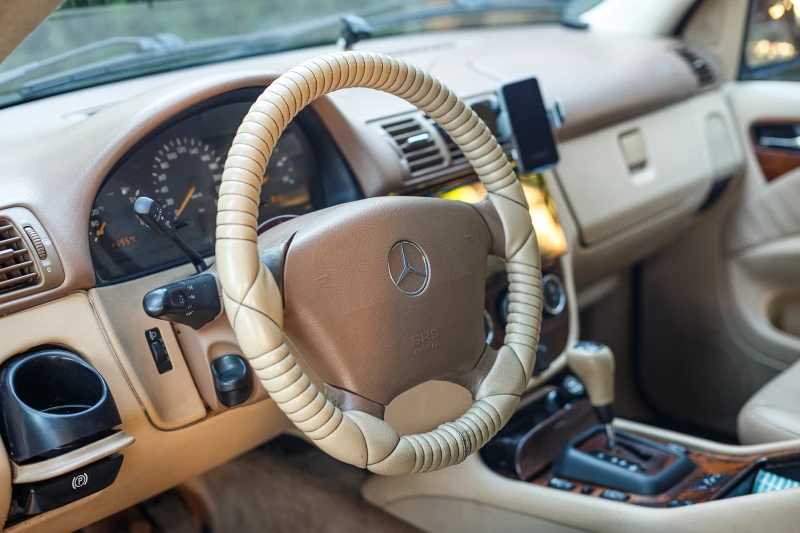 Mercedes-Benz ML 270 2.7CDI, снимка 13 - Автомобили и джипове - 52641202