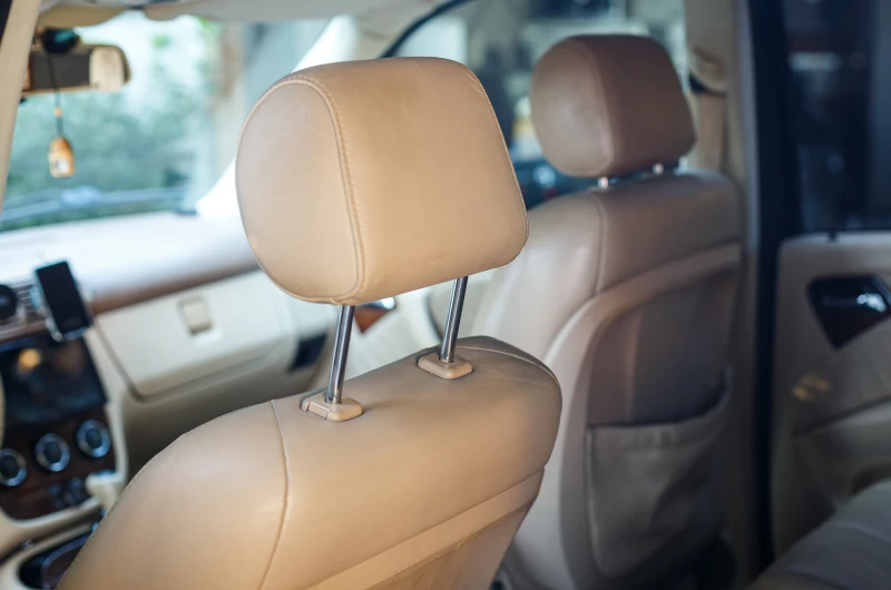 Mercedes-Benz ML 270 2.7CDI, снимка 15 - Автомобили и джипове - 52641202