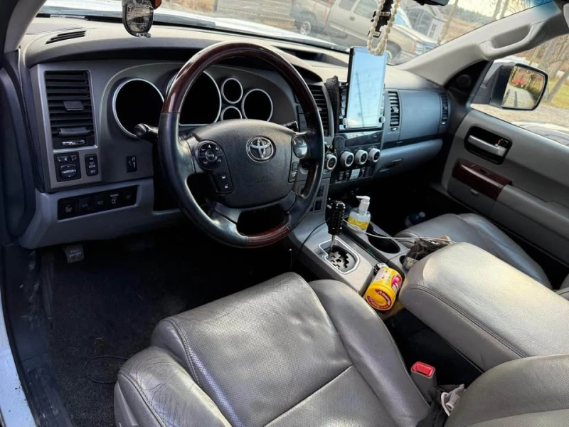 Toyota Sequoia * * PLATINUM EDITION* * 5.7* * AWD* * CARFAX* * , снимка 7 - Автомобили и джипове - 53032493