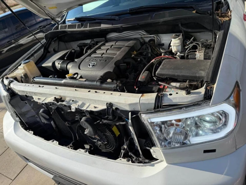 Toyota Sequoia * * PLATINUM EDITION* * 5.7* * AWD* * CARFAX* * , снимка 9 - Автомобили и джипове - 53032493