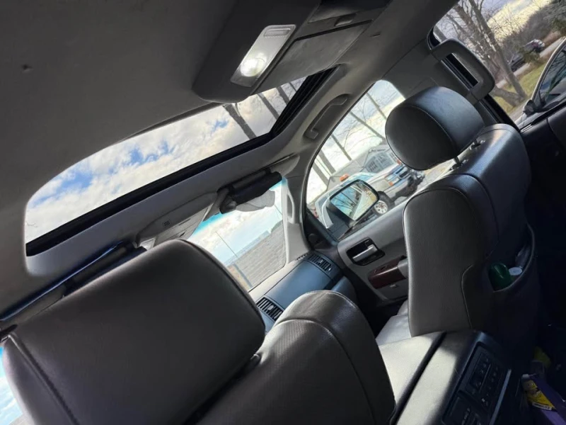 Toyota Sequoia * * PLATINUM EDITION* * 5.7* * AWD* * CARFAX* * , снимка 8 - Автомобили и джипове - 53032493