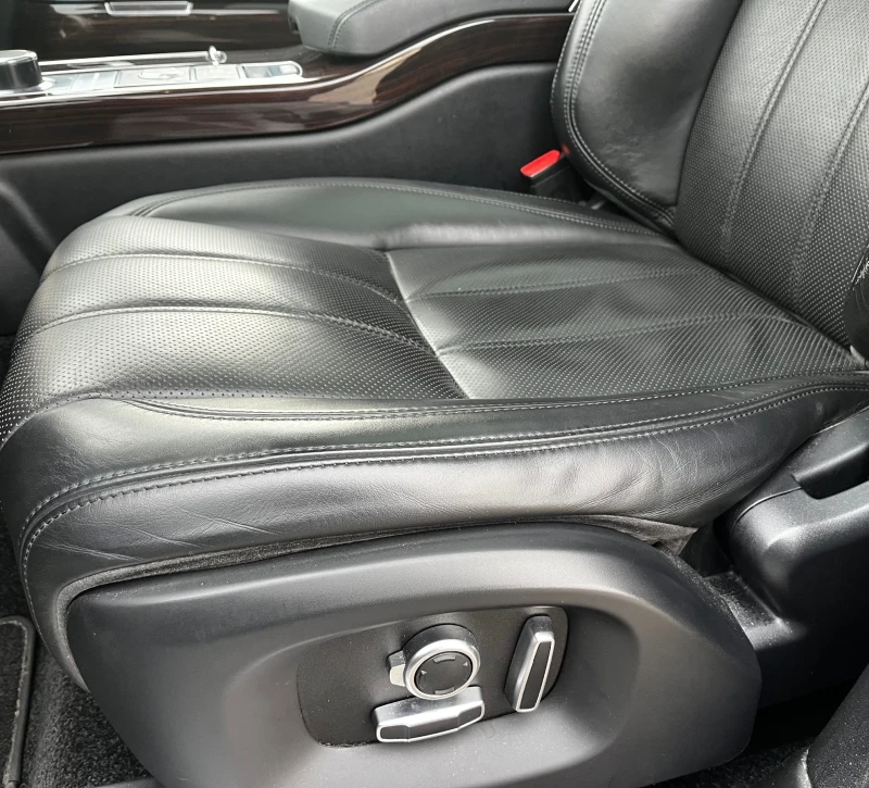 Land Rover Range rover VOGUE 3.0d МАСАЖ TV BLACK MATTE 166хил.ДОКАЗУЕМИ, снимка 16 - Автомобили и джипове - 53267199