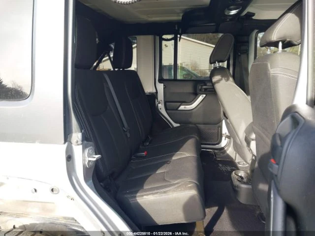 Jeep Wrangler UNLIMITED SAHARA 4X4, снимка 11 - Автомобили и джипове - 53559840