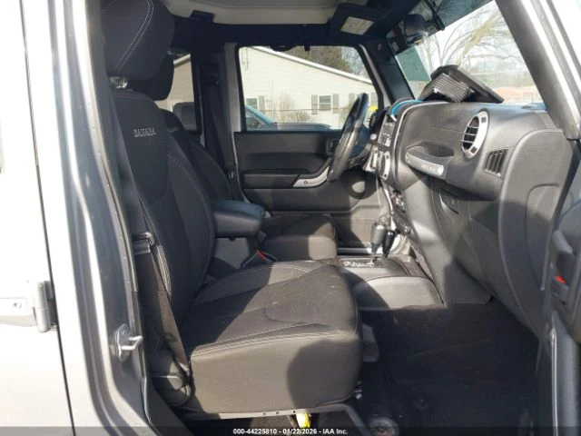 Jeep Wrangler UNLIMITED SAHARA 4X4, снимка 10 - Автомобили и джипове - 53559840