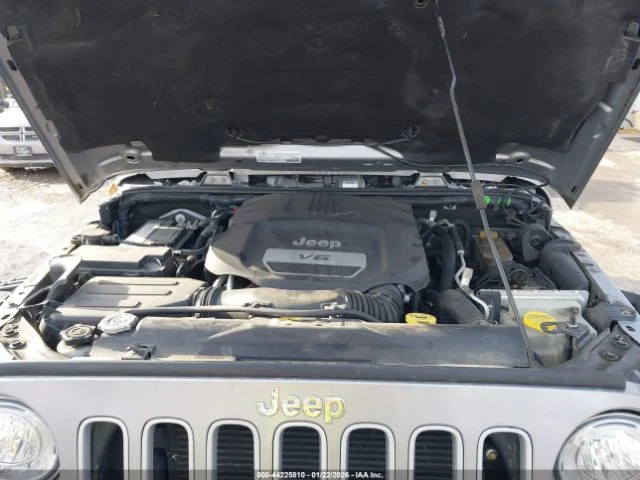 Jeep Wrangler UNLIMITED SAHARA 4X4, снимка 15 - Автомобили и джипове - 53559840