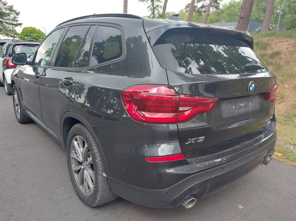 BMW X3 xDrive30e - изображение 5