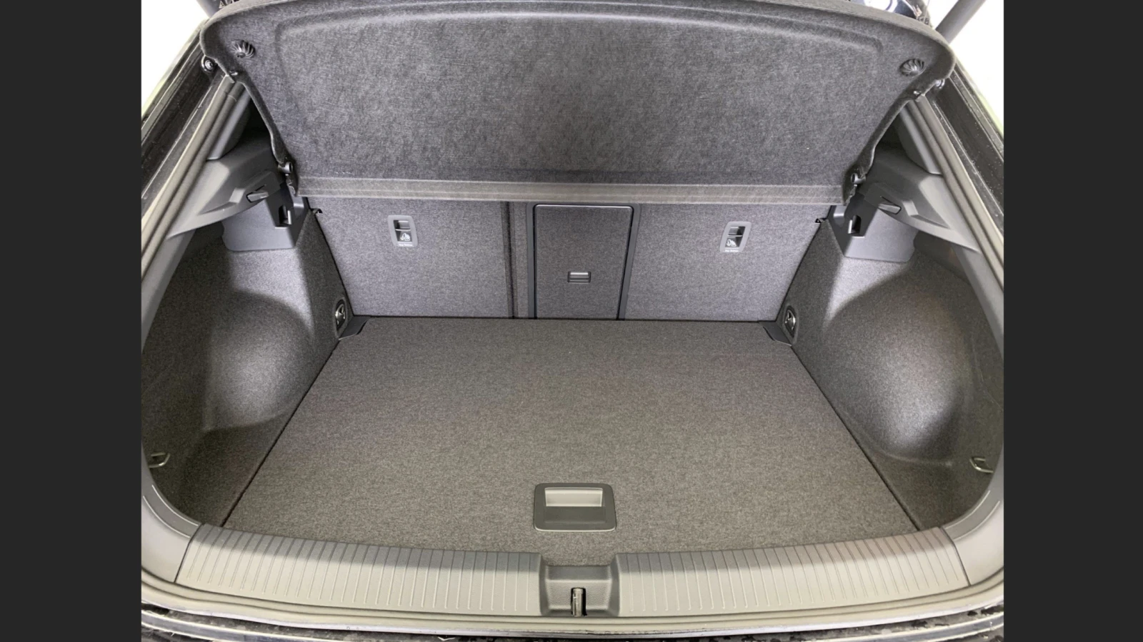 VW T-Roc 1.5 TSI R-Line | Automatic | 49 km! | Mobile.bg   11