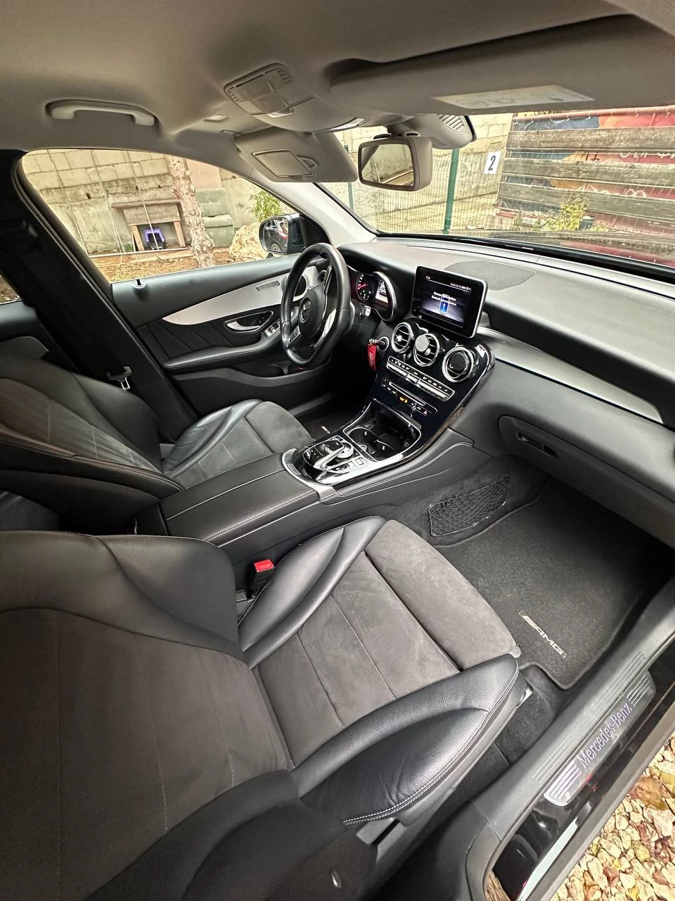 Mercedes-Benz GLC 250  4MATIC, Kam 360, Led, снимка 9 - Автомобили и джипове - 53799941