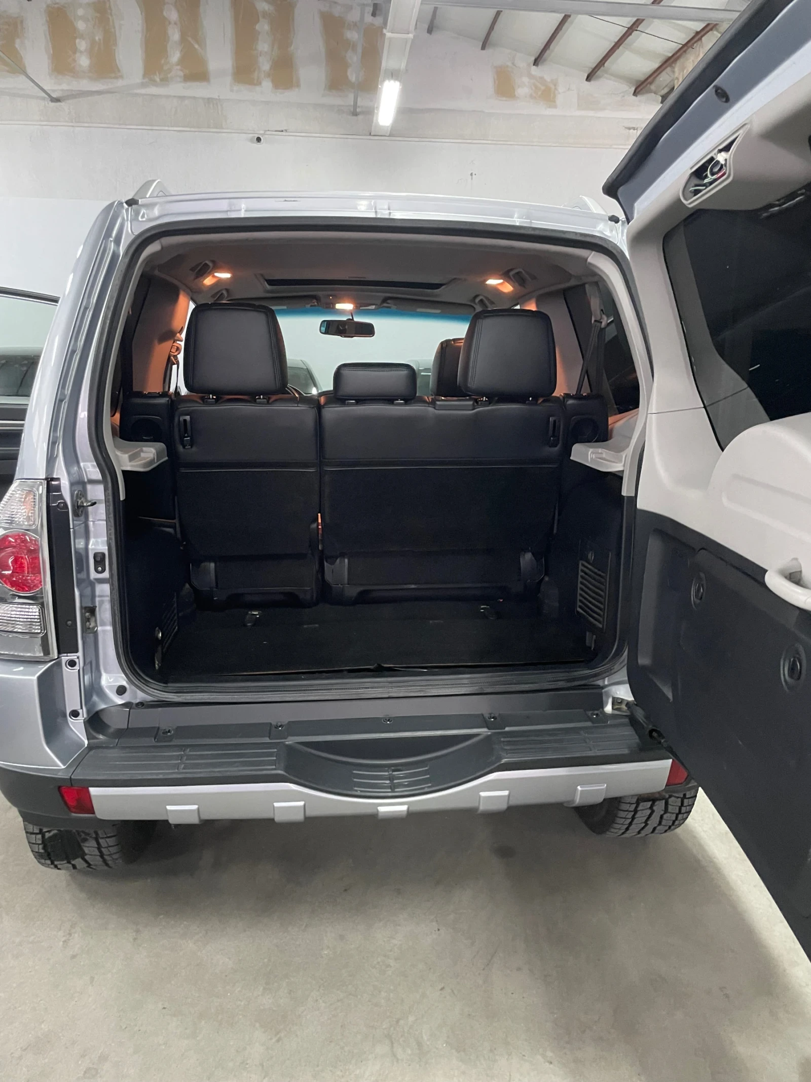 Mitsubishi Pajero 3.2D/Кожа/подгр/Нави/люк/автомат/Лебетка/ТОП!!!, снимка 15 - Автомобили и джипове - 54528644