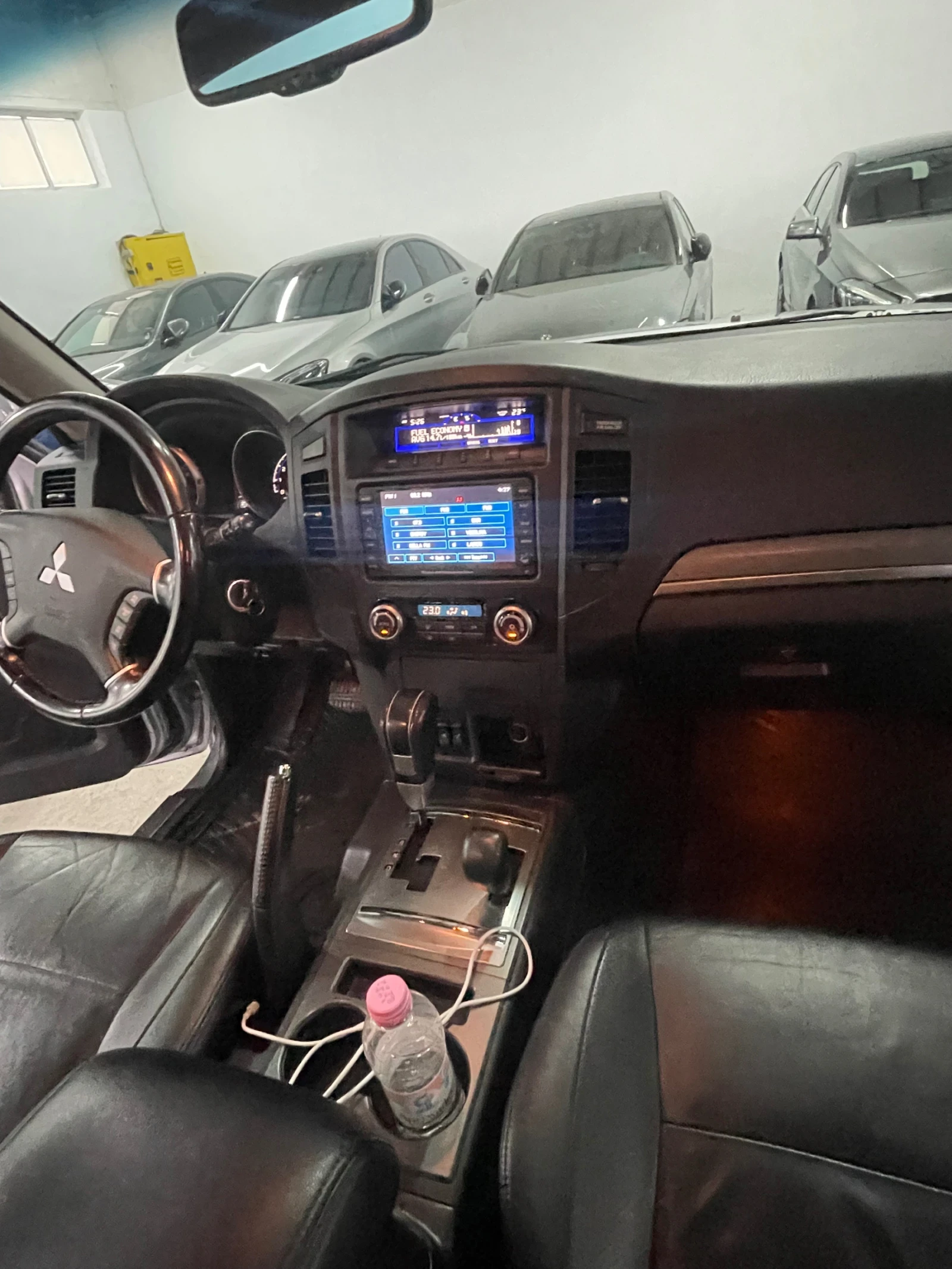 Mitsubishi Pajero 3.2D/Кожа/подгр/Нави/люк/автомат/Лебетка/ТОП!!!, снимка 14 - Автомобили и джипове - 54528644