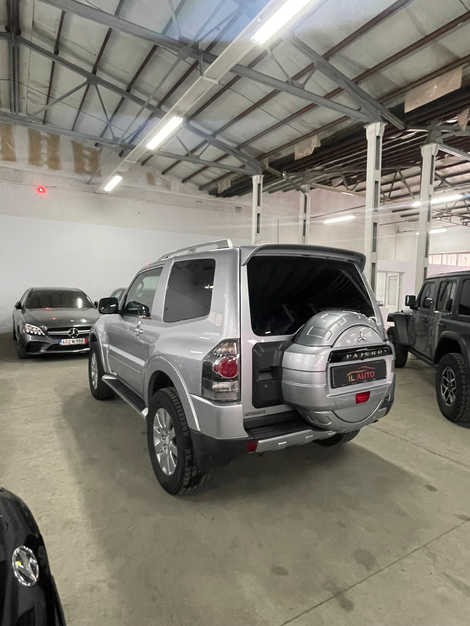 Mitsubishi Pajero 3.2D/Кожа/подгр/Нави/люк/автомат/Лебетка/ТОП!!!, снимка 5 - Автомобили и джипове - 54528644