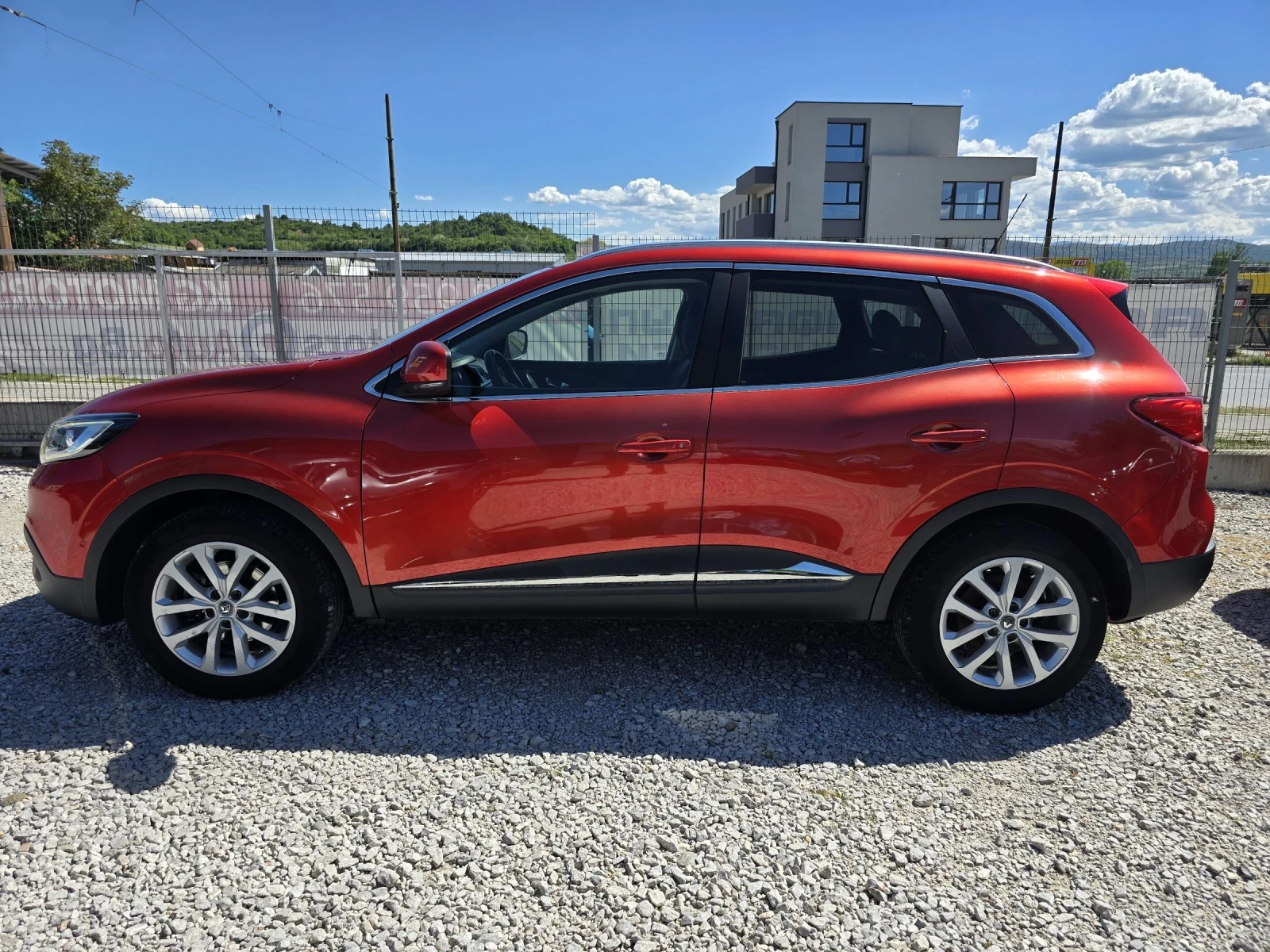 Renault Kadjar 1.2 TCE , снимка 4 - Автомобили и джипове - 54554565