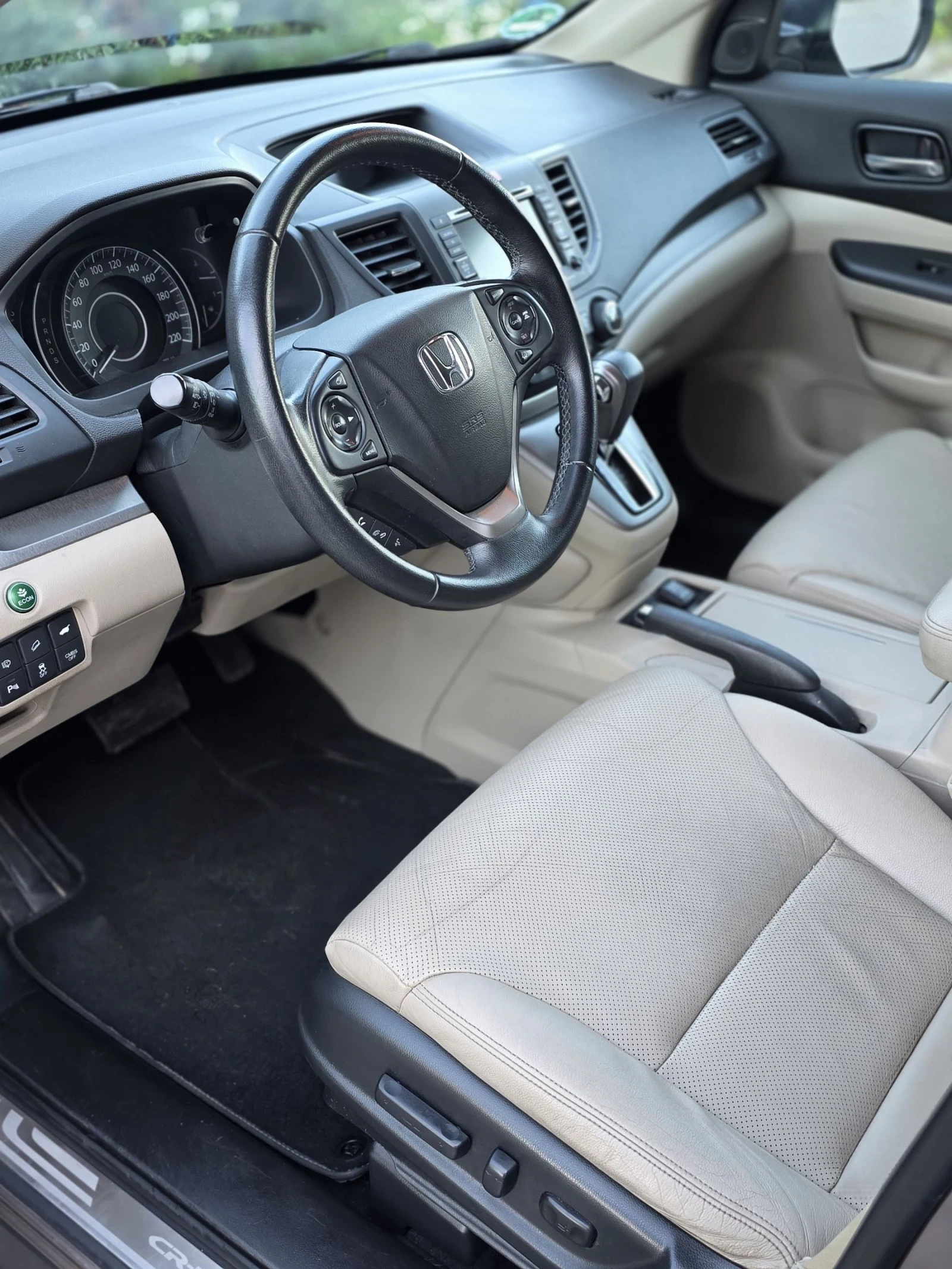 Honda Cr-v Executive 2.2i-dtec 4x4 Пълен сервиз Хонда , снимка 8 - Автомобили и джипове - 54692878