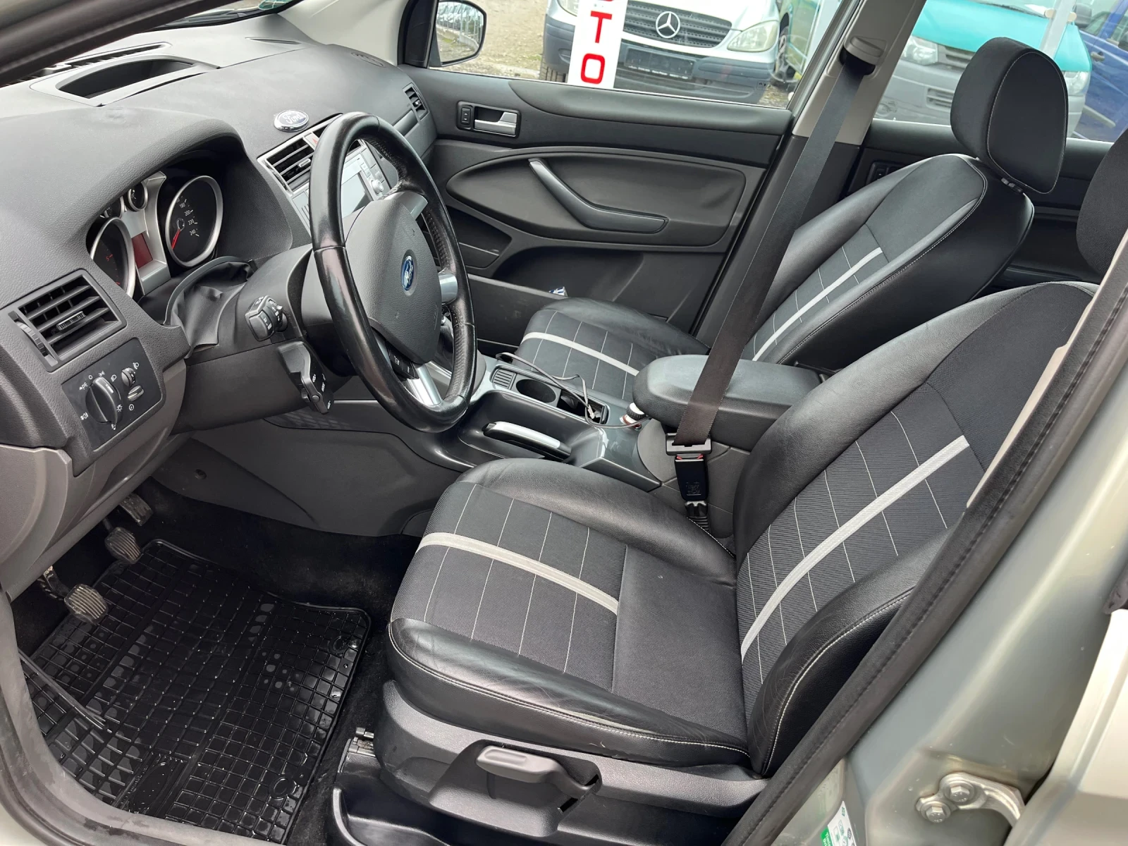 Ford Kuga 2.0tdci 4х4/реален пробег, снимка 6 - Автомобили и джипове - 54766541