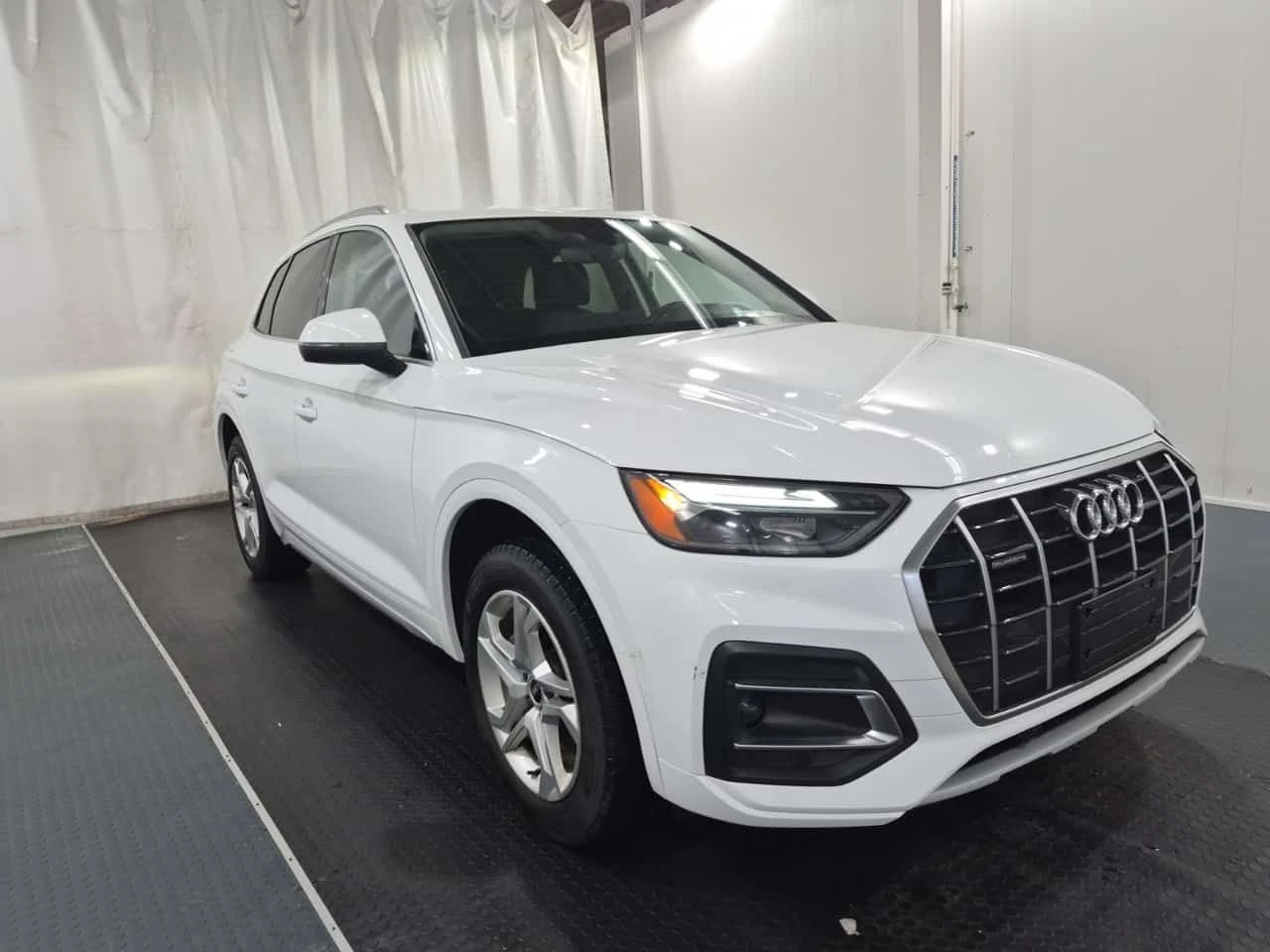 Audi Q5 * CARFAX * АВТОКРЕДИТ БЕЗ ПЪРВОНАЧАЛНА ВНОСКА, снимка 2 - Автомобили и джипове - 54787500