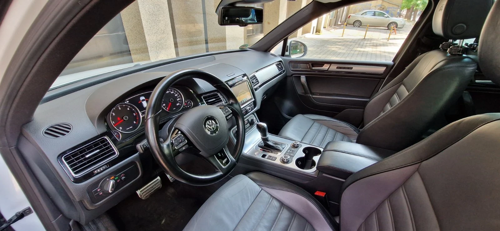 VW Touareg, снимка 2 - Автомобили и джипове - 55219530
