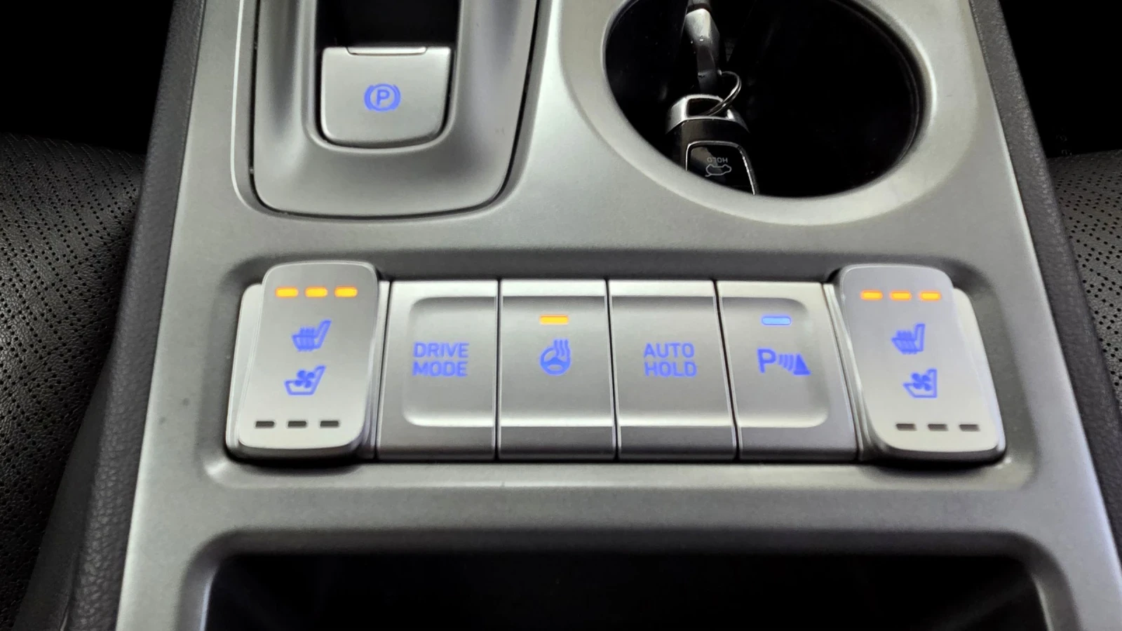 Hyundai Kona SOH98%/Premium, снимка 12 - Автомобили и джипове - 55272673