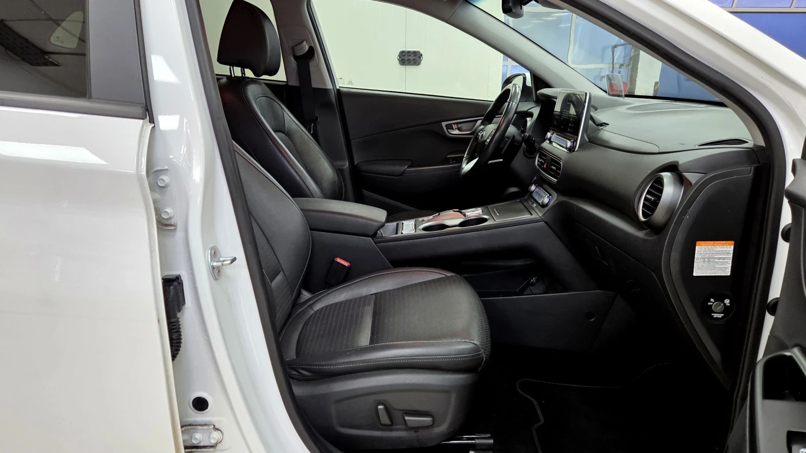 Hyundai Kona SOH98%/Premium, снимка 10 - Автомобили и джипове - 55272673