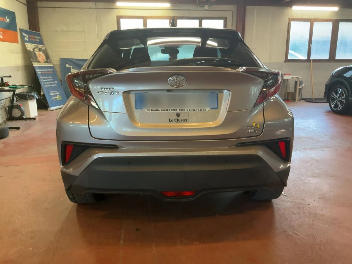 Toyota C-HR Turbo Graphic 1.2 Бензин 4x4, снимка 2 - Автомобили и джипове - 55281792