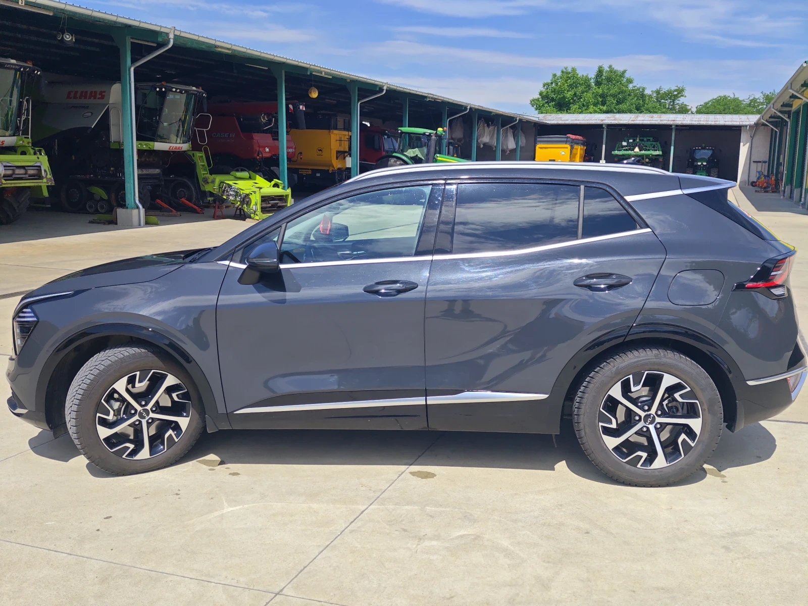 Kia Sportage 2.0, снимка 3 - Автомобили и джипове - 55411984