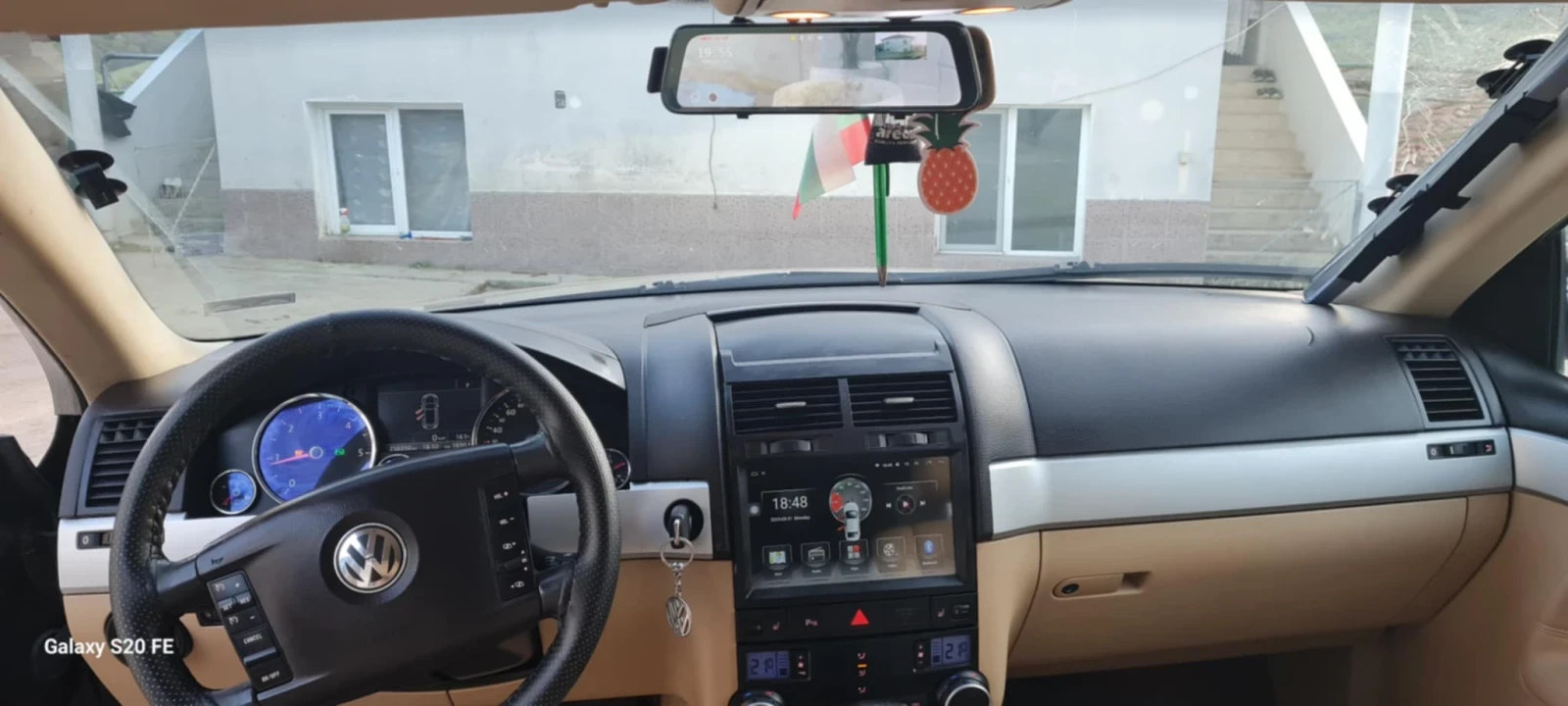 VW Touareg, снимка 14 - Автомобили и джипове - 55425727