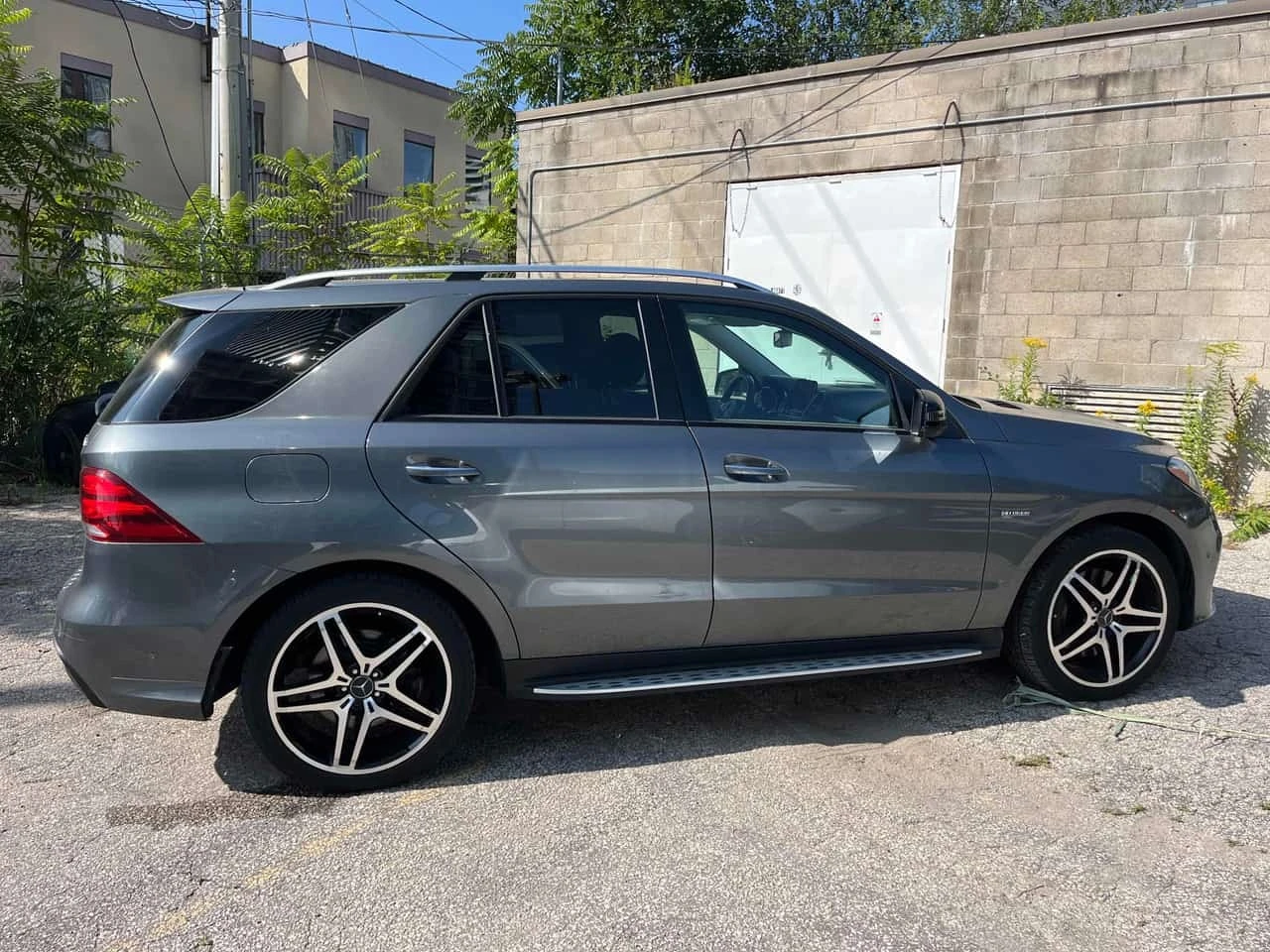 Mercedes-Benz GLE 43 AMG  * CARFAX * ОПЦИЯ ЗА ФИНАНСИРАНЕ, снимка 3 - Автомобили и джипове - 55754731
