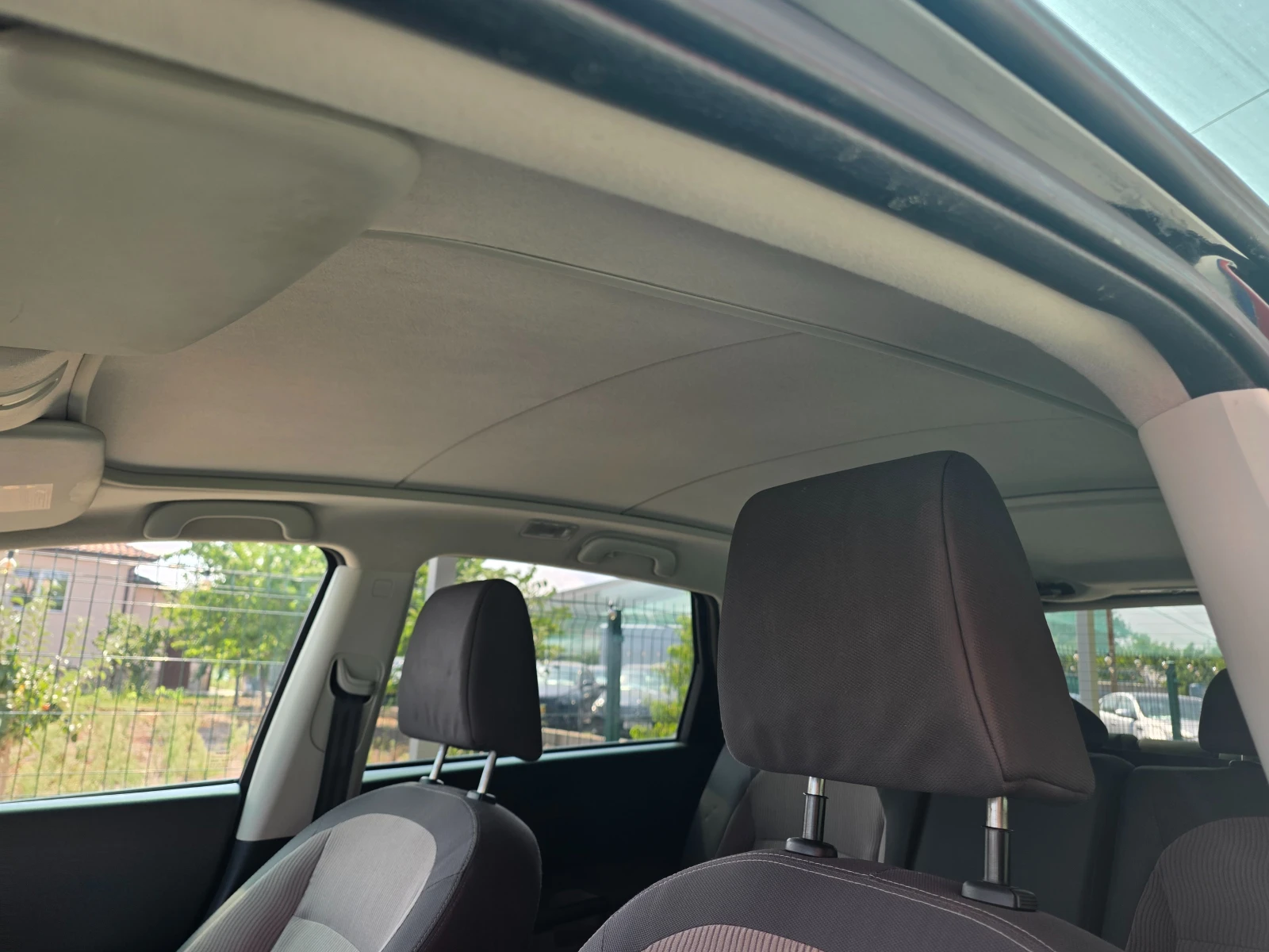 Nissan Qashqai + 2 2.0D/150ps/4x4/6+ 1/BOSE/PANORAMA, снимка 12 - Автомобили и джипове - 55854187