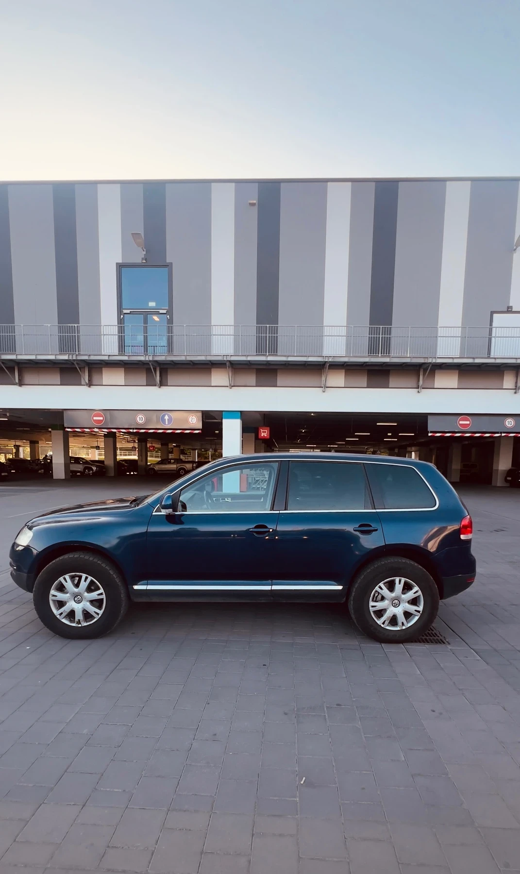 VW Touareg, снимка 2 - Автомобили и джипове - 55904967
