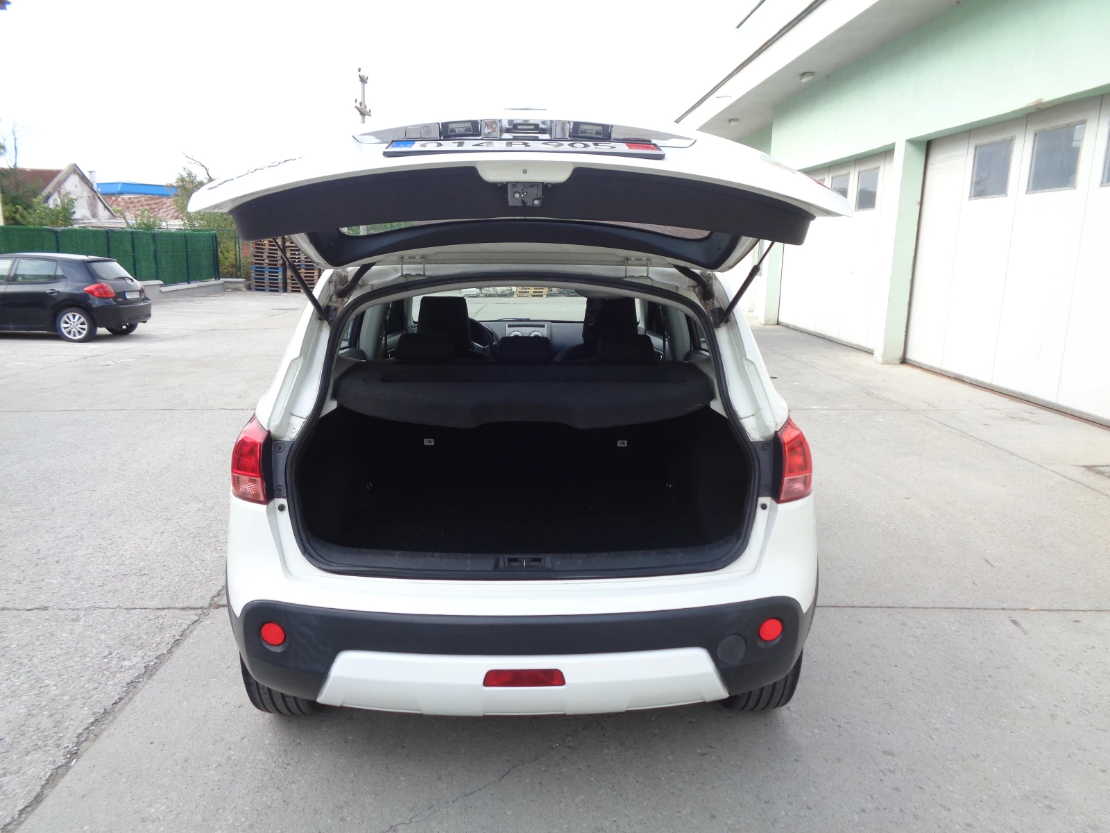 Nissan Qashqai 1.6-16V-173x.km-BARTER-LIZING, снимка 7 - Автомобили и джипове - 56084828