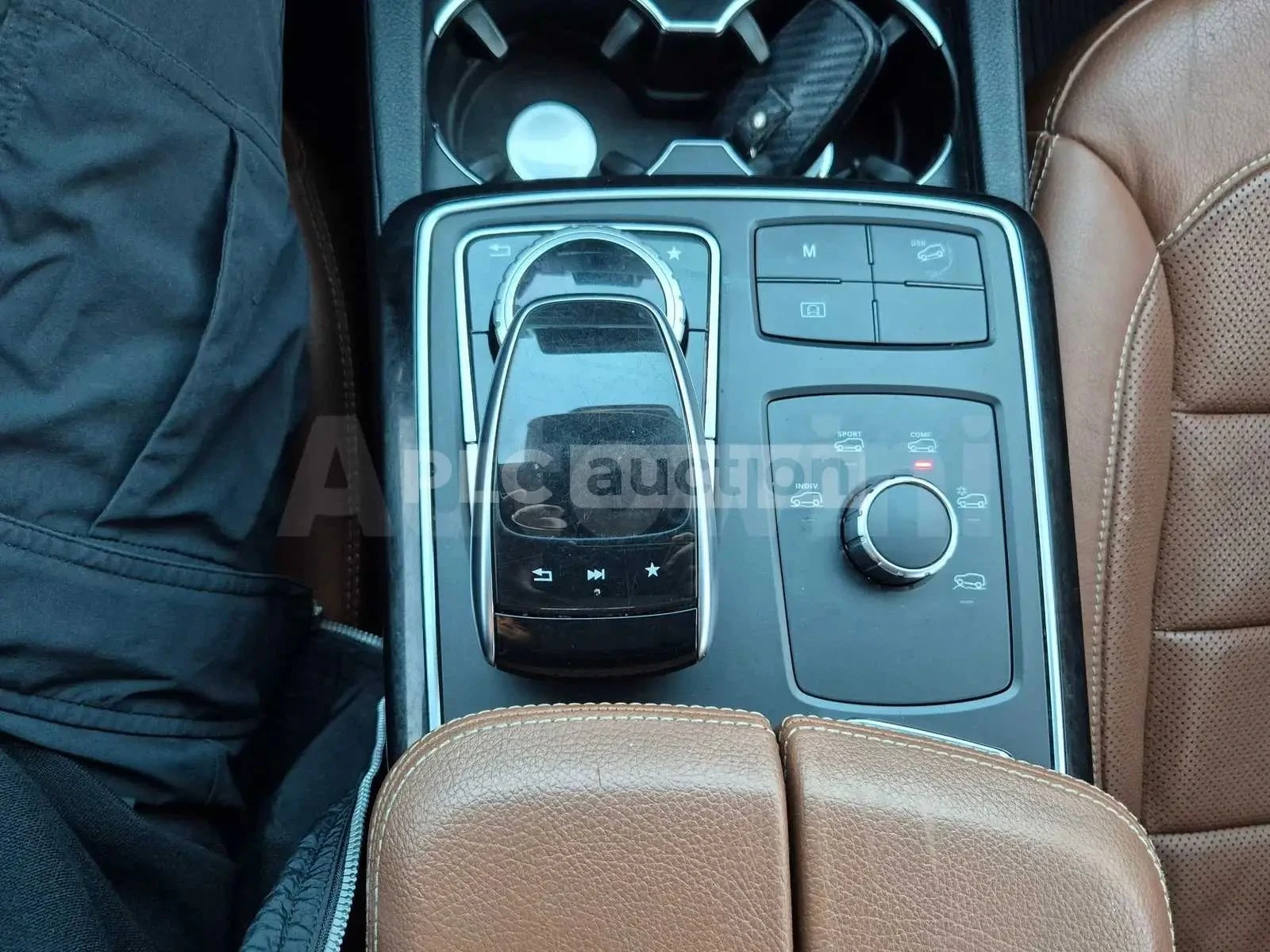 Mercedes-Benz GLE 350, снимка 16 - Автомобили и джипове - 56723417