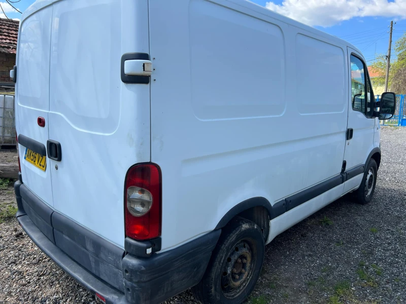 Renault Master 2.5dci 6 скорости, снимка 5 - Бусове и автобуси - 49880604