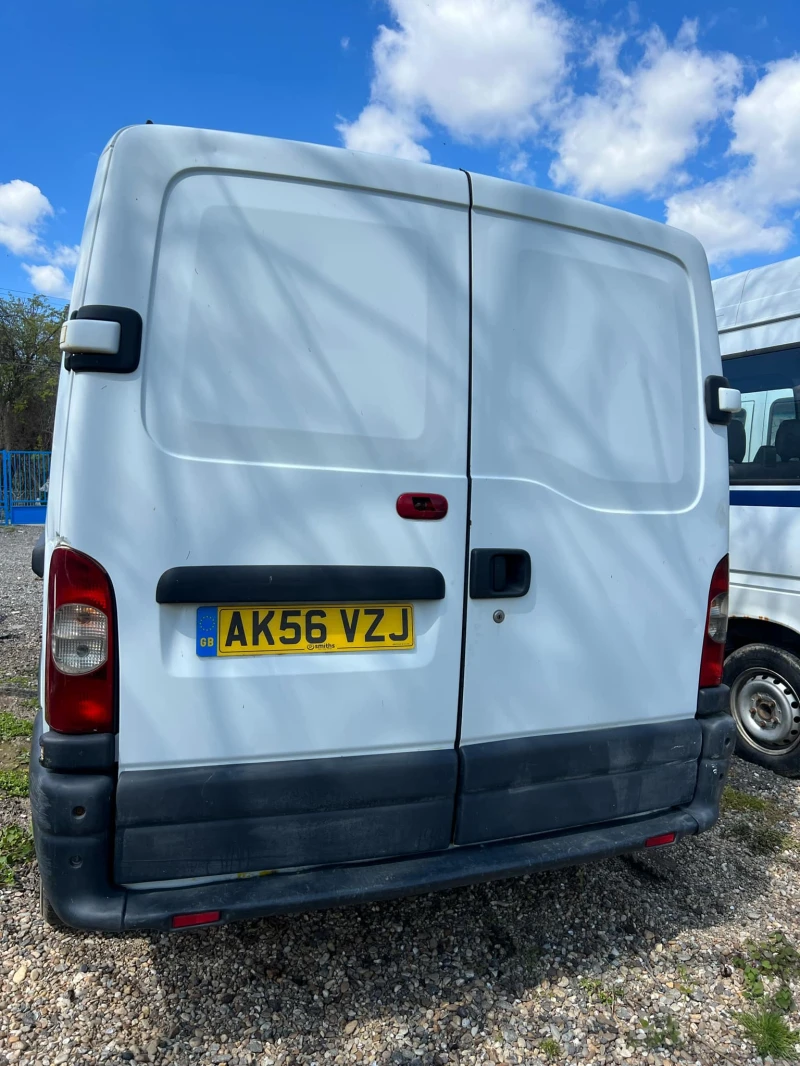 Renault Master 2.5dci 6 скорости, снимка 4 - Бусове и автобуси - 49880604