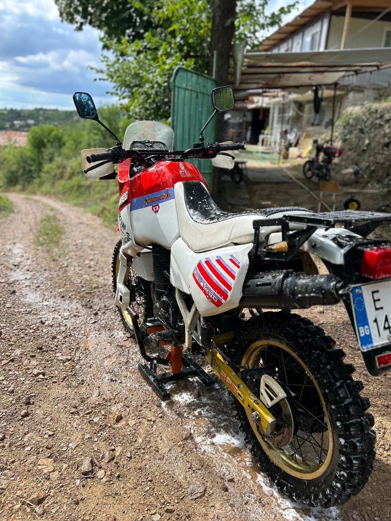 Aprilia Tuareg, снимка 7 - Мотоциклети и мототехника - 56453426