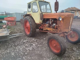 Трактор ЮМЗ с плуг, снимка 2