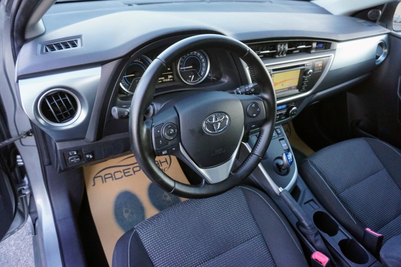 Toyota Auris 1.8h ACTIVE +, снимка 7 - Автомобили и джипове - 39995478