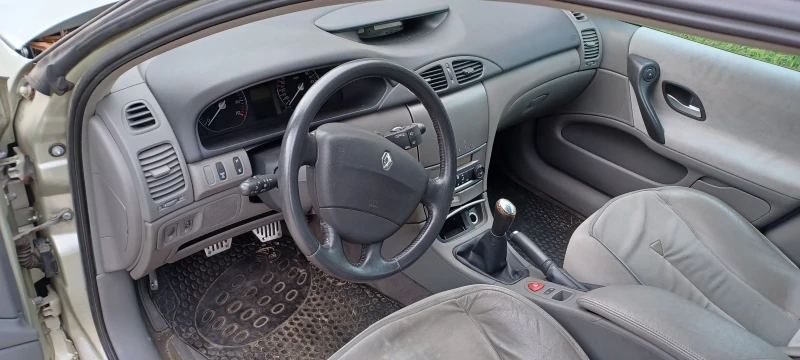 Renault Laguna 1.8, снимка 2 - Автомобили и джипове - 46837601