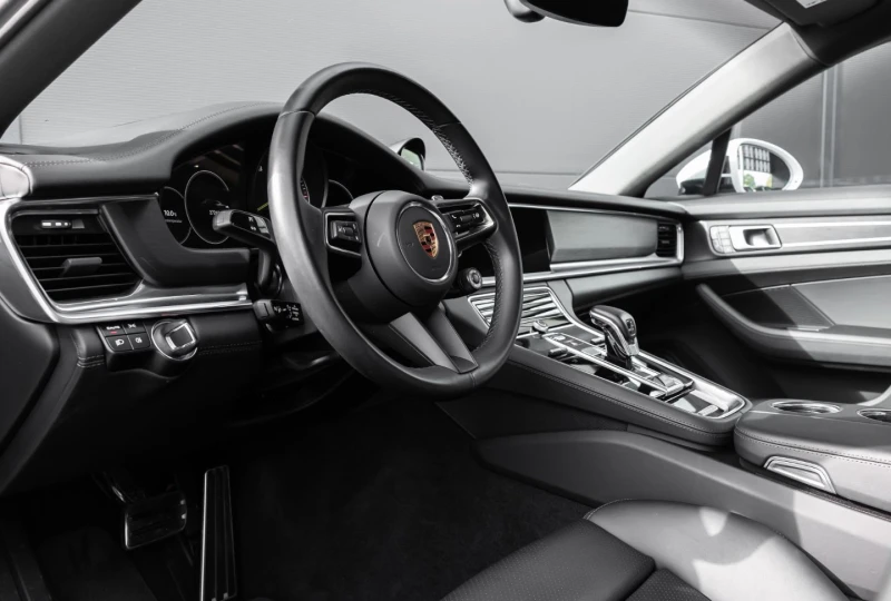 Porsche Panamera  4-E-HYBRID/462HP/PLATINUM-EDITION/HUD/TSR/632b, снимка 12 - Автомобили и джипове - 48378136