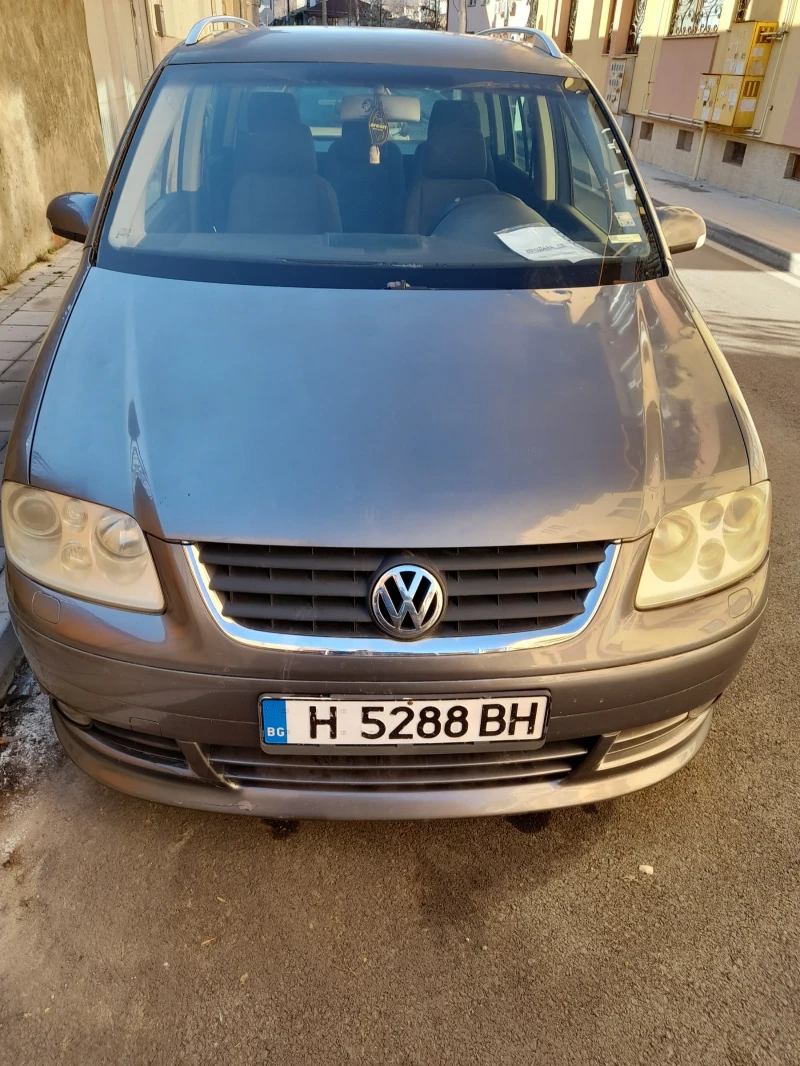 VW Touran, снимка 1 - Автомобили и джипове - 48883561