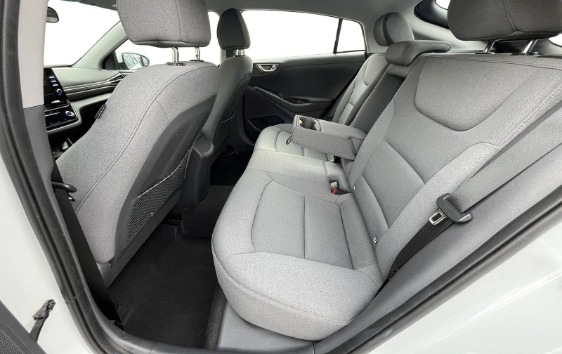 Hyundai Ioniq ELEKTRO/FACELIFT/136HP/CAM/CARPLAY/LED/187f, снимка 16 - Автомобили и джипове - 50688883