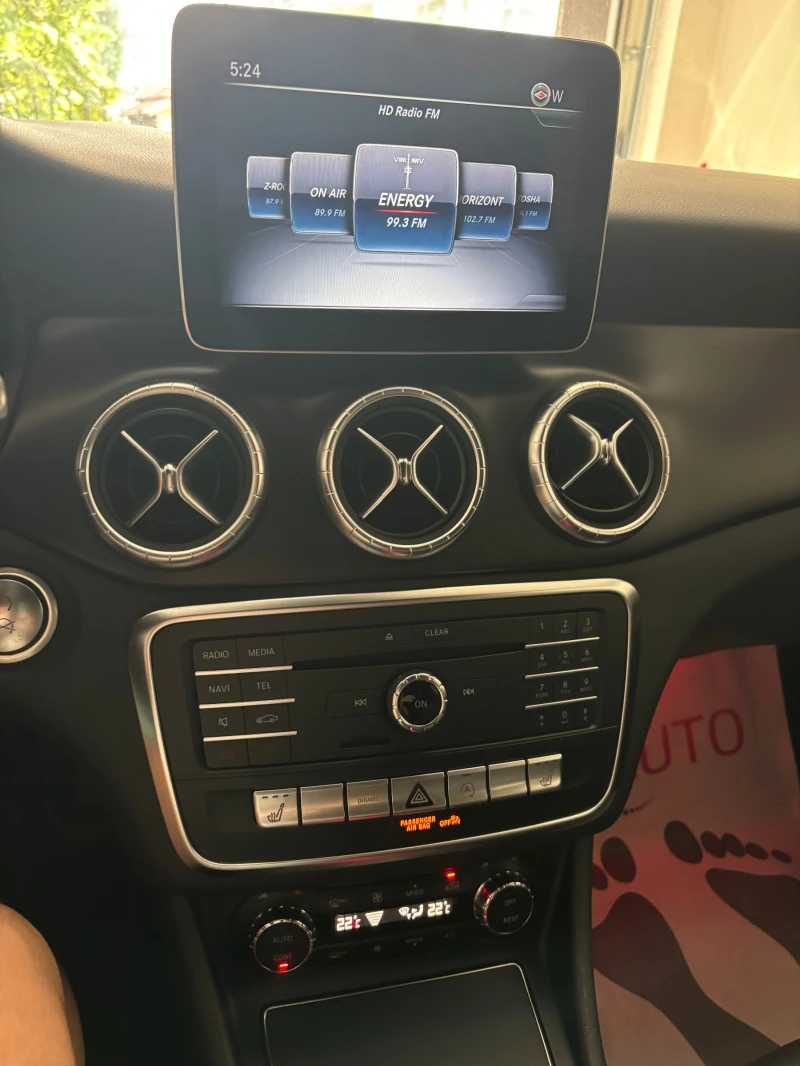 Mercedes-Benz CLA 250 4 Matic, снимка 11 - Автомобили и джипове - 51001191