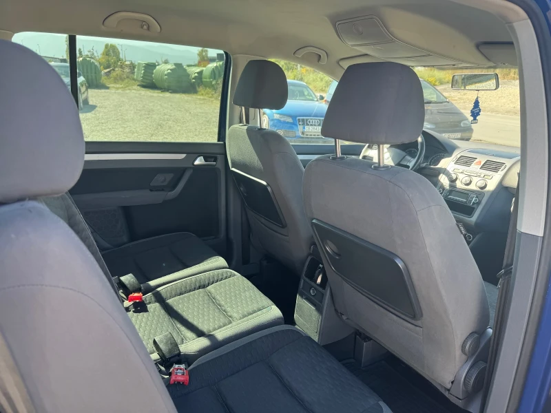 VW Touran 2.0TDI* ТОП* СОБСТВЕН ЛИЗИНГ, снимка 14 - Автомобили и джипове - 51793983