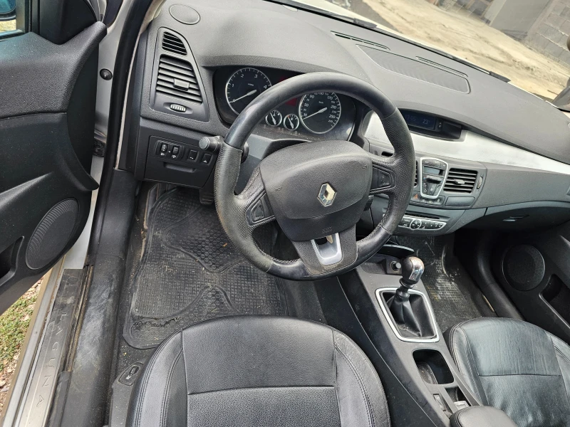 Renault Laguna 2.0, снимка 4 - Автомобили и джипове - 52684513