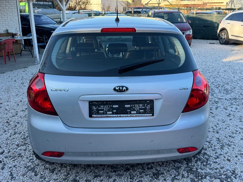Kia Ceed КЛИМАТРОНИК, снимка 9 - Автомобили и джипове - 52616103