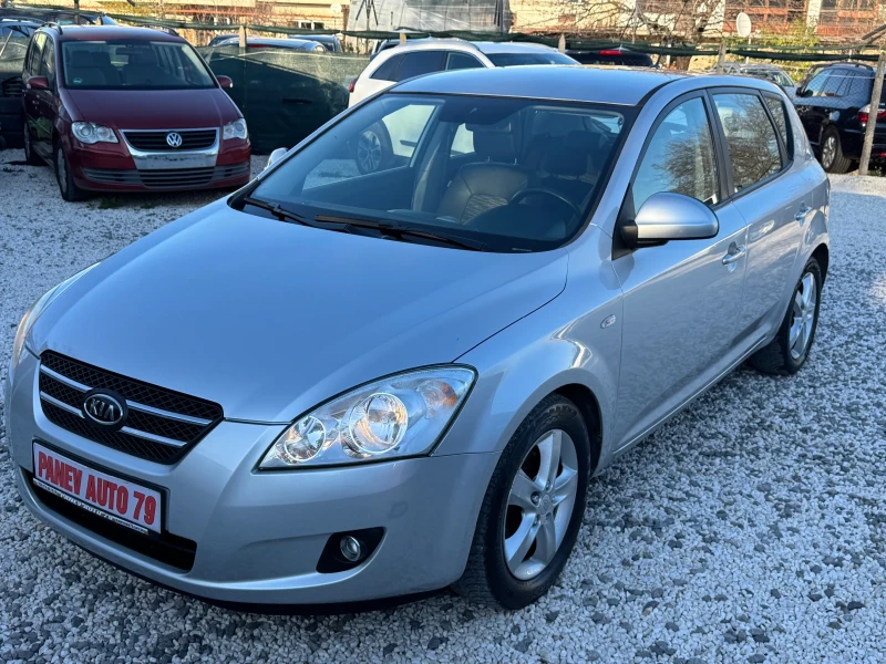 Kia Ceed КЛИМАТРОНИК, снимка 2 - Автомобили и джипове - 52616103