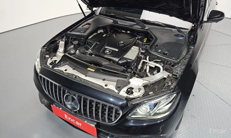 Mercedes-Benz E 300, снимка 6 - Автомобили и джипове - 53066000