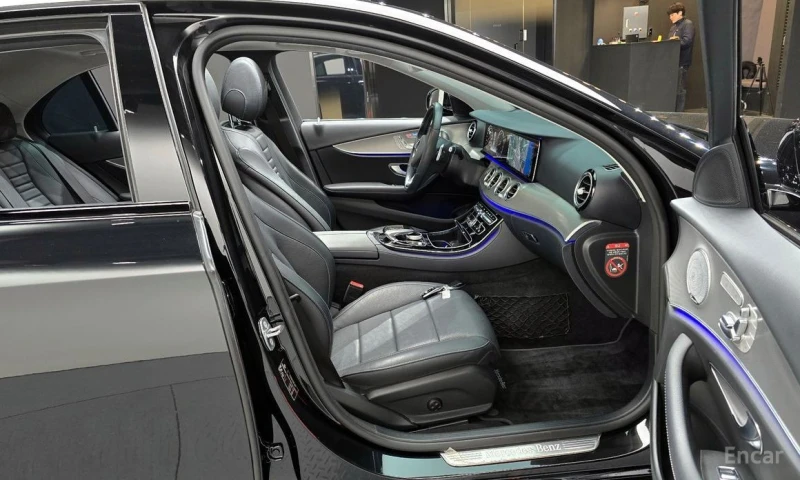 Mercedes-Benz E 300, снимка 10 - Автомобили и джипове - 53066000