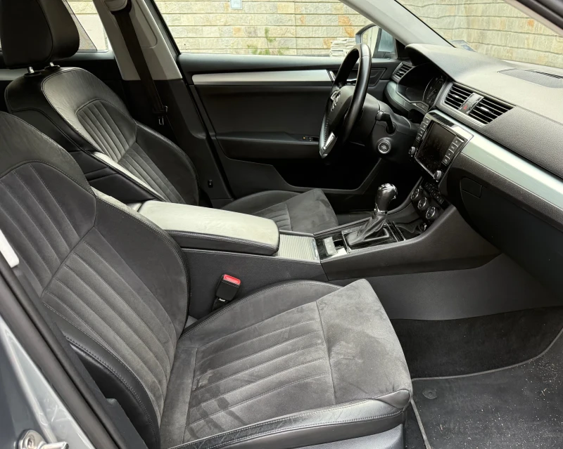 Skoda Superb 2.0TDI 190kc 4x4 2017, снимка 12 - Автомобили и джипове - 53420559