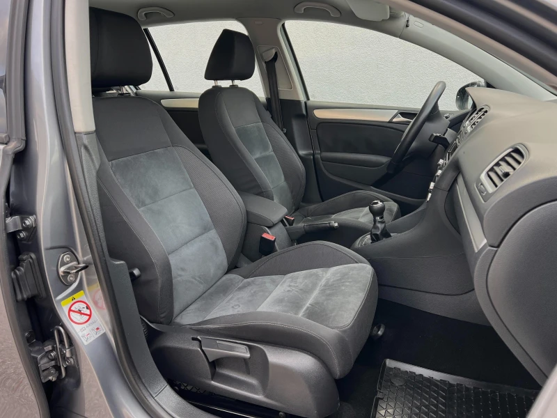 VW Golf 1.6i Bi-Fuel 102к.с. ОБСЛУЖЕН ПРОЧЕТИ ОПИСАНИЕТО, снимка 10 - Автомобили и джипове - 53458563