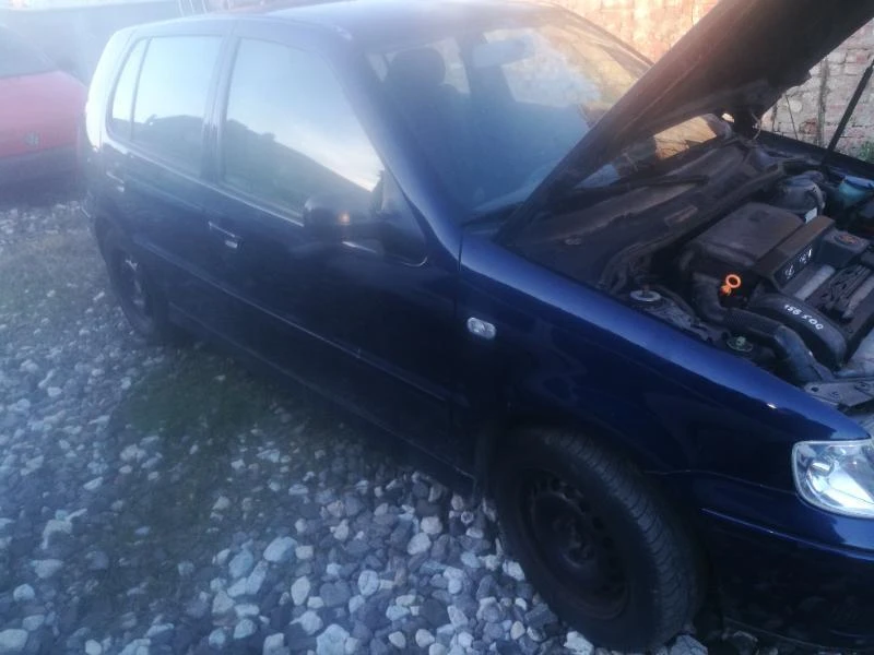 VW Polo 1.4MPI 2 бр., снимка 14 - Автомобили и джипове - 35156079