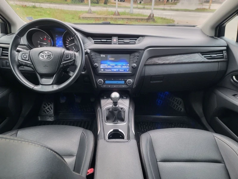 Toyota Avensis, снимка 12 - Автомобили и джипове - 54840188